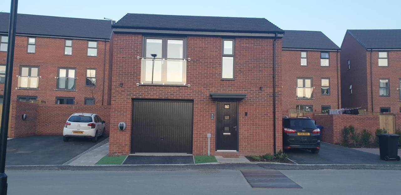 5 Star Luxury Small Cosy House With Lake View Doncaster Luaran gambar